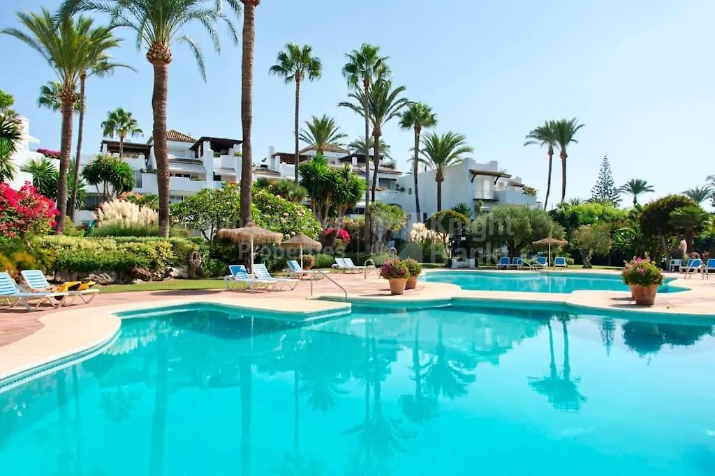 Alcazaba Beach Three Bedroom Apartment Estepona