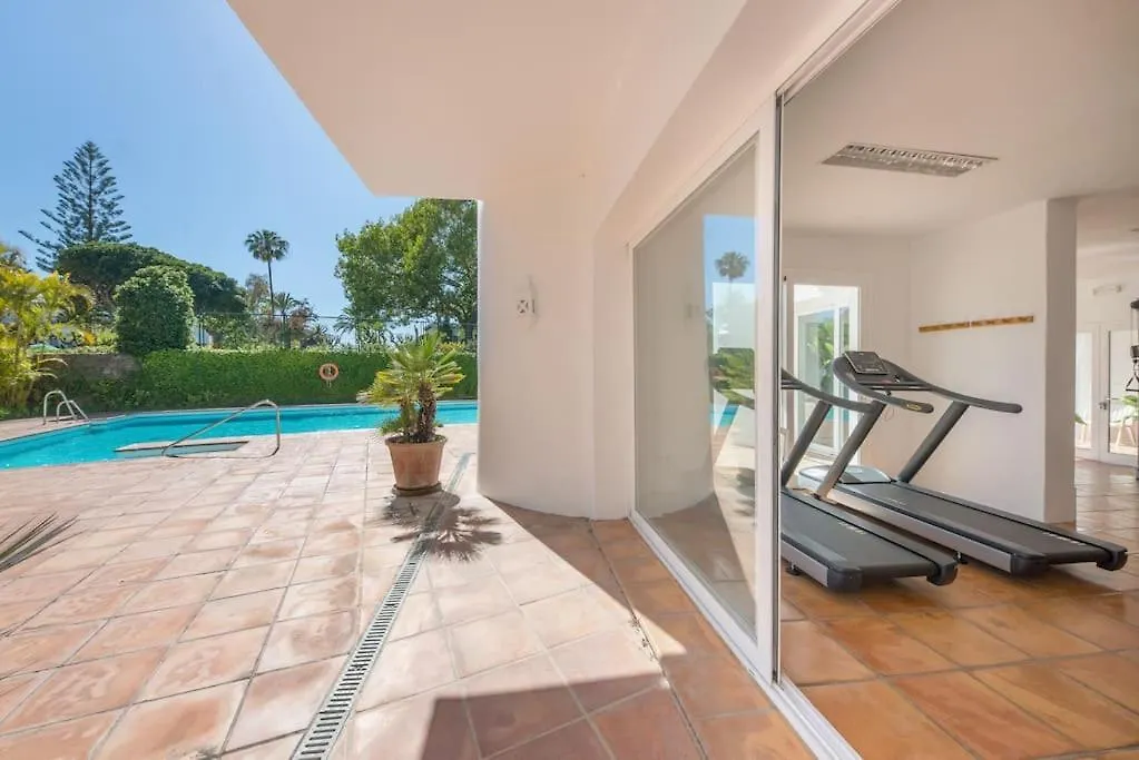 Alcazaba Beach Three Bedroom Apartment Estepona